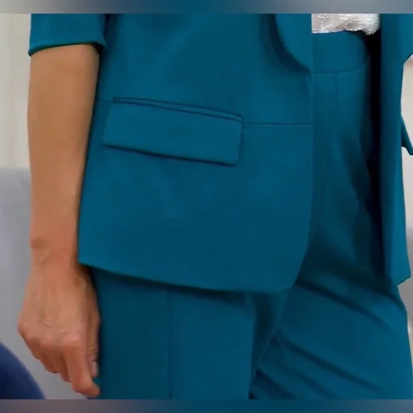 Stacy London Ponte Blazer w/ Shawl Collar & Ruched Sleeve, Medium (size 10-12) - Picture 4 of 5